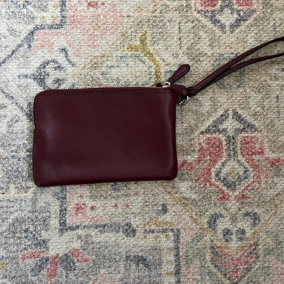 Coach wristlet. Burgundy - Picture 2 of 3